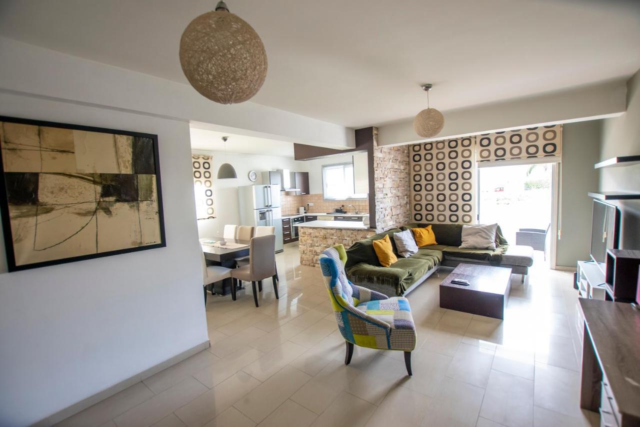 Glabur Stays - The Executive 2 Bdr - Nicosia City, Free Parking & Wifi, Welcomes You!!! Exterior photo